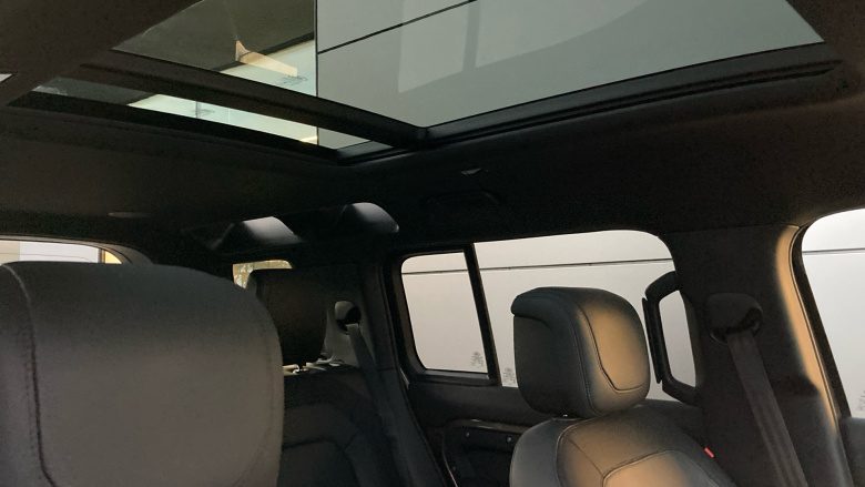 Land Rover Defender 3.0 D250 X-Dynamic HSE 110 5dr Auto Diesel Estate